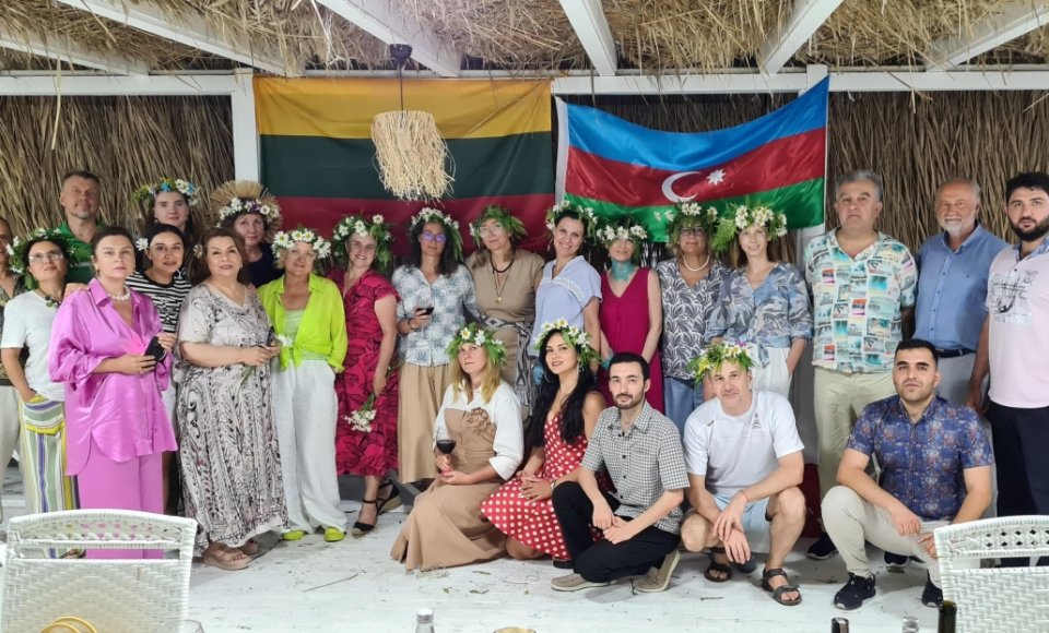 LIETUVIŲ BENDRUOMENĖ IR LIETUVOS DRAUGAI AZERBAIDŽANE ATŠVENTĖ JONINES
